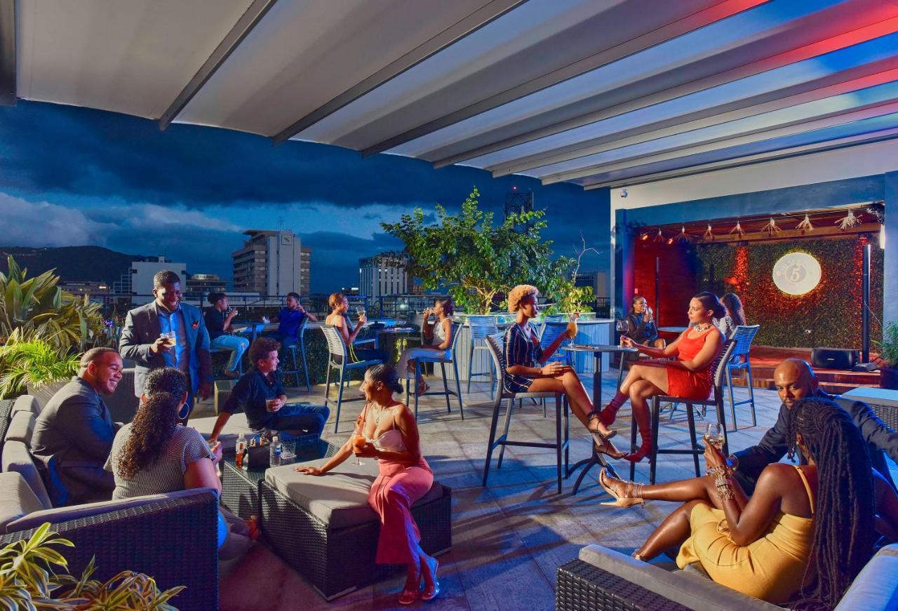 R Hotel Κίνγκστον Εξωτερικό φωτογραφία