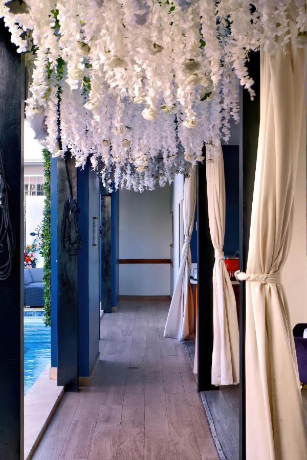 R Hotel Κίνγκστον Εξωτερικό φωτογραφία