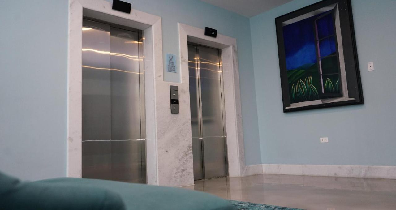 R Hotel Κίνγκστον Εξωτερικό φωτογραφία