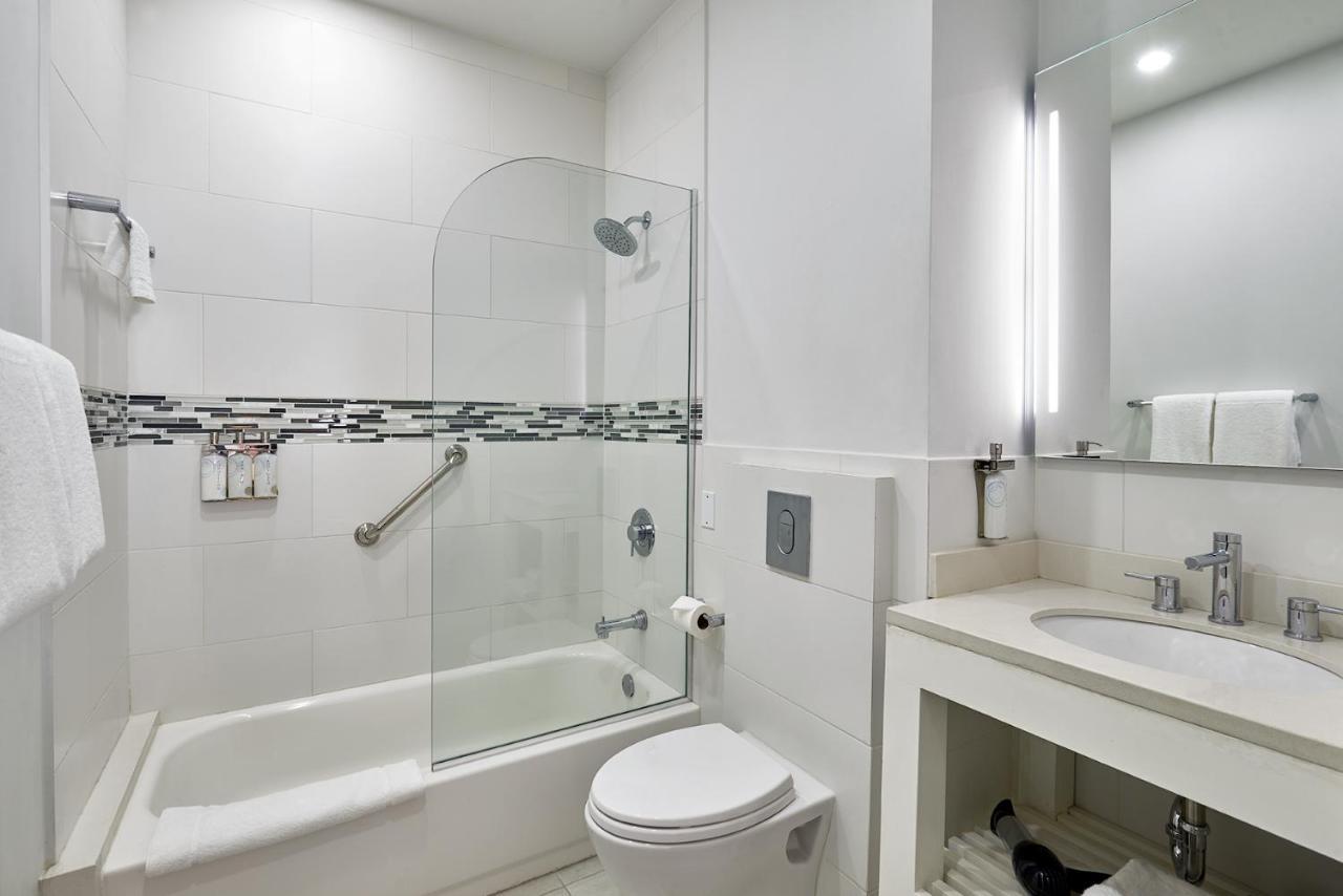 R Hotel Κίνγκστον Εξωτερικό φωτογραφία